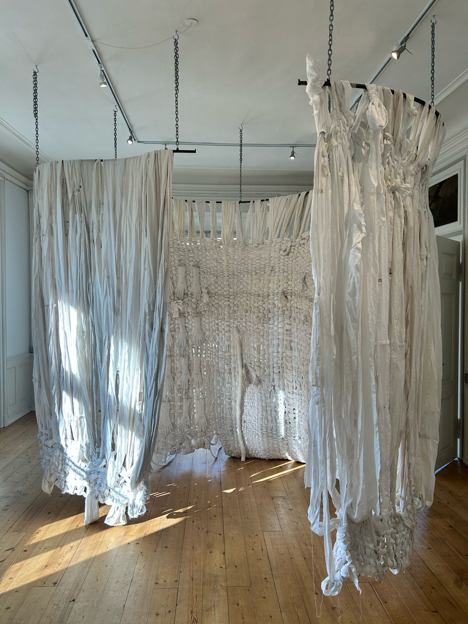 gallery12